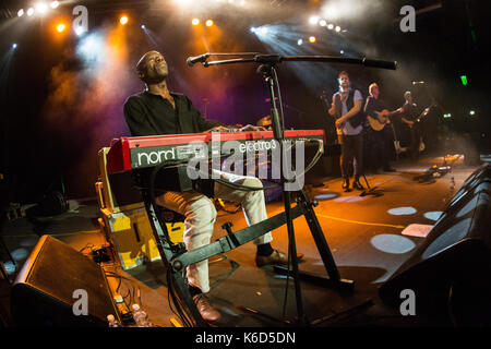 Milano, Italia. Undicesimo Sep, 2017. La band inglese Mike - la meccanica si esibisce dal vivo sul palco all'Alcatraz durante il "Let Me Fly Tour' Credito: Rodolfo Sassano/Alamy Live News Foto Stock