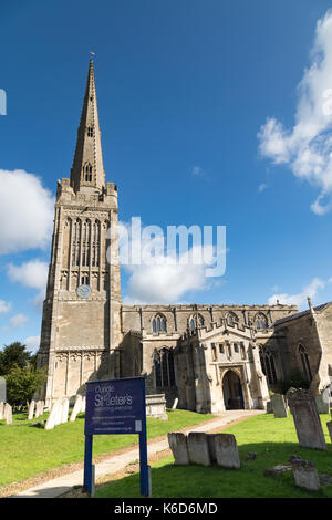 Oundle, Northamptonshire, Regno Unito. Xii Sep, 2017. uk meteo: mattina di sole in oundle, Northamptonshire. luce cloud con possibilità di pioggia. Credito: wansfordphoto/alamy live news Foto Stock