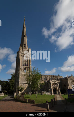 Oundle, Northamptonshire, Regno Unito. Xii Sep, 2017. uk meteo: mattina di sole in oundle, Northamptonshire. luce cloud con possibilità di pioggia. Credito: wansfordphoto/alamy live news Foto Stock