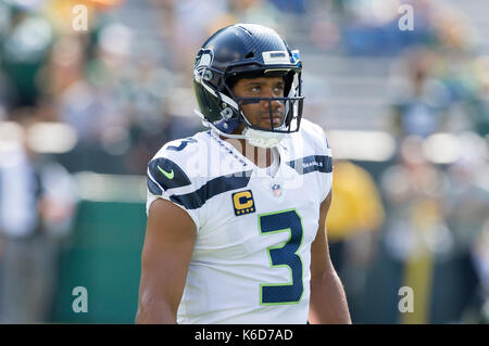 Green Bay, WI, Stati Uniti d'America. Decimo Sep, 2017. Seattle Seahawks quarterback Russell Wilson #3 prima della NFL partita di calcio tra i Seattle Seahawks e il Green Bay Packers al Lambeau Field di Green Bay, WI. Green Bay sconfitto Seattle 17-9. John Fisher/CSM/Alamy Live News Foto Stock