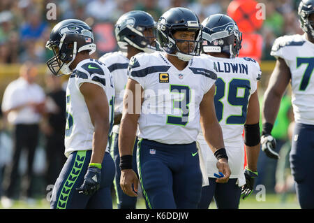 Green Bay, WI, Stati Uniti d'America. Decimo Sep, 2017. Seattle Seahawks quarterback Russell Wilson #3 durante la NFL partita di calcio tra i Seattle Seahawks e il Green Bay Packers al Lambeau Field di Green Bay, WI. Green Bay sconfitto Seattle 17-9. John Fisher/CSM/Alamy Live News Foto Stock