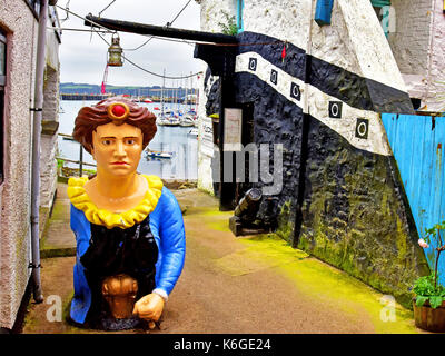 Falmouth cornwall falmouth high street pub nave polena Foto Stock