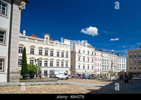 La piazza del mercato di Passau, Baviera, Germania. Foto Stock