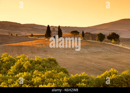 Alba sopra la val d'Orcia in Toscana, Italia Europa UE Foto Stock