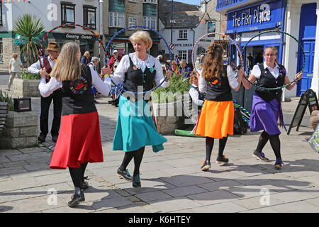 Fase Ridgeway intasare ballerini, il Quadrato, Swanage Folk Festival 2017, Isola di Purbeck, Dorset, Inghilterra, Gran Bretagna, Regno Unito, Gran Bretagna, Europa Foto Stock