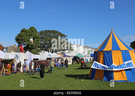 Buca di sabbia Campo, Swanage Folk Festival 2017, Isola di Purbeck, Dorset, Inghilterra, Gran Bretagna, Regno Unito, Gran Bretagna, Europa Foto Stock