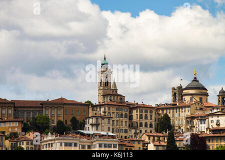 Vista a Bergamo città vecchia (città alta) Foto Stock