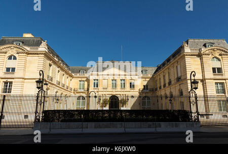 Il Chateau de la Muette è un castello situato sul bordo del parco di Bois de Boulogne di Parigi, Francia. Foto Stock