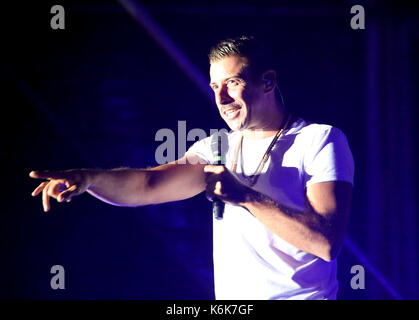 Vicenza, vi, Italia - 5 settembre 2017: concerto dal vivo di gabbani francesco un italiano cantautore e musicista Foto Stock