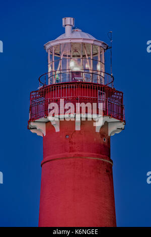 Barnegat Lighthouse - chiudere la vista per la punta del faro di Barnegat o luce Barnegat, colloquialmente noto come 'Vecchio Barney', è uno storico faro loc Foto Stock