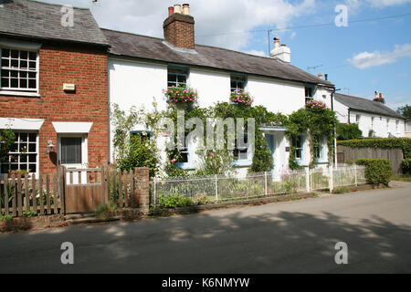 Case a Chipperfield Village, Herts, Regno Unito Foto Stock