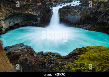 La cascata Aldeyjarfoss è situato nel nord dell'Islanda presso la parte settentrionale dell'altopiano Sprengisandur Road in Islanda Foto Stock