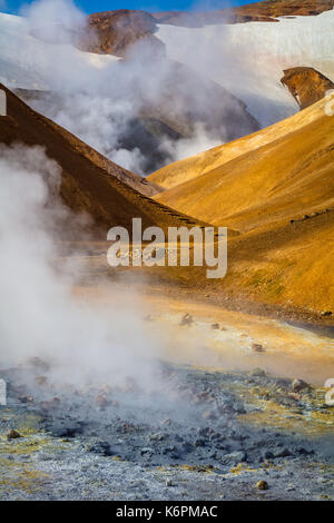 Kerlingarfjöll è un 1,477 m (4,846 ft)) alta gamma della montagna in Islanda situato nelle Highlands di Islanda vicino la Kjölur highland road. Foto Stock