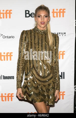Toronto, Canada. Xiii Sep, 2017. devon windsor assiste la premiere del "rissa in blocco di cella 99' durante la XLII toronto international film festival, tiff a ryerson theater di Toronto, Canada, il 12 settembre 2017. · Nessun filo servizio · foto: hubert boesl/dpa/alamy live news Foto Stock