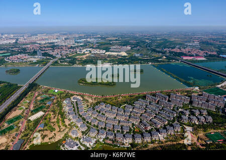 Zibo. Xiii Sep, 2017. Foto aeree prese su sept. 13, 2017 mostra una vista di linzi distretto, zibo città della Cina dell'est della provincia di Shandong. linzi utilizzato per essere la capitale dello stato di qi (479 ad-502 ad). Credito: guo xulei/xinhua/alamy live news Foto Stock