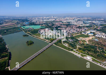 Zibo. Xiii Sep, 2017. Foto aeree prese su sept. 13, 2017 mostra una vista di linzi distretto, zibo città della Cina dell'est della provincia di Shandong. linzi utilizzato per essere la capitale dello stato di qi (479 ad-502 ad). Credito: guo xulei/xinhua/alamy live news Foto Stock