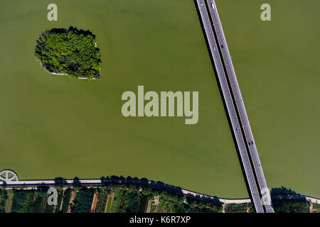 Zibo. Xiii Sep, 2017. Foto aeree prese su sept. 13, 2017 mostra una vista di linzi distretto, zibo città della Cina dell'est della provincia di Shandong. linzi utilizzato per essere la capitale dello stato di qi (479 ad-502 ad). Credito: guo xulei/xinhua/alamy live news Foto Stock