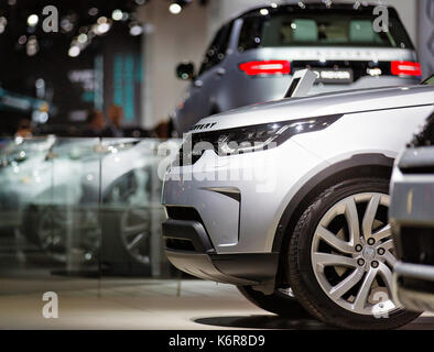 Frankfurt am Main, Germania. Xiii Sep, 2017. land rover discovery durante la seconda giornata del 67th International Motorshow (IAA) a Francoforte in Germania il mercoledì, sept. 13, 2017. Credito: petr mlch/ctk foto/alamy live news Foto Stock