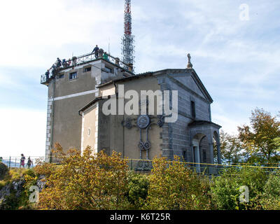 Ottobre 10, 2016 - Lugano, Svizzera: chiesa sul culmine del monte san salvatore Foto Stock