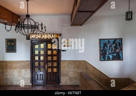 La Romania, Transilvania, Tihuta Pass, Hotel Castel Dracula, interno, ristorante Foto Stock