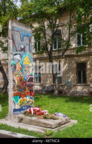 La Romania, Banato Regione, Timisoara, Esposizione Permanente del 1989 Rivoluzione, memoriale esterna Foto Stock