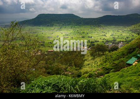 Colline Sahyadri nel monsone, Maharashtra, India Foto Stock