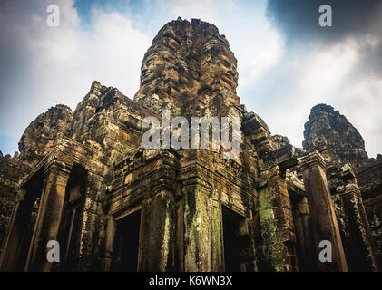 Faccia tower, Stone Faces, bodhisattva lokeshvara, Avalokiteshvara, rovine di templi, tempio Bayon, Angkor Thom complessa Foto Stock