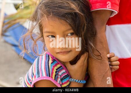 Filippine, Palawan Aborlan, Isola Sombrero, ragazza Foto Stock