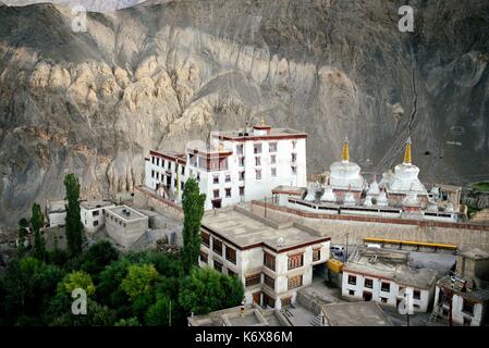 India, dello Stato del Jammu e Kashmir, Himalaya, Ladakh, Indus Valle, monastero buddista di Lamayuru (Yungdrung) Foto Stock