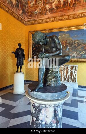 Italia Lazio Roma centro storico sono classificati come patrimonio mondiale dall' UNESCO, Capitol musei, Musei Capitolini, ragazzo con thorn statua anche chiamato lo Spinario Foto Stock