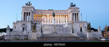 Italia Lazio Roma centro storico sono classificati come patrimonio mondiale dall' UNESCO, Piazza Venezia, il Monumento Nazionale a Vittorio Emanuele II o il Vittoriano noto anche come Altare della Patria, Museo del Risorgimento italiano di unificazione museo Foto Stock