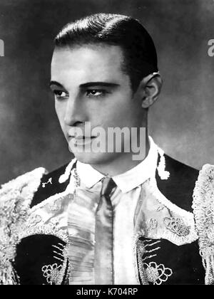 Rudolph VALENTINO (1895-1926) attore cinematografico italo-americano in Blood and Sand Foto Stock