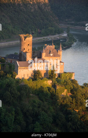 Burg Katz al di sopra di San Goarshausen sulla Valle del Reno superiore e centrale, Germania Foto Stock