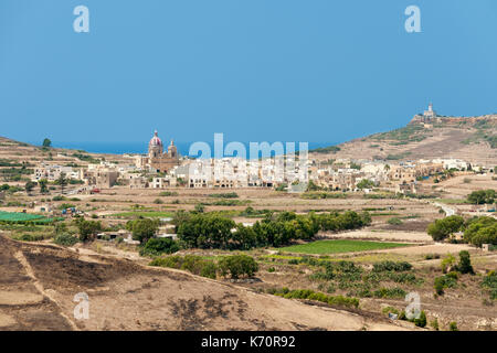 Vista dalla cittadella nella città di Victoria, la capitale dell'isola di Gozo a Malta Foto Stock