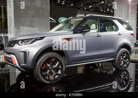 Francoforte, Germania. 12 settembre 2017. Salone Internazionale dell'Auto 2017 (IAA, Internationale Automobilil-Ausstellung), Giornata Stampa: Land Rover Discovery SVX (2018). Credito: Christian Lademann Foto Stock