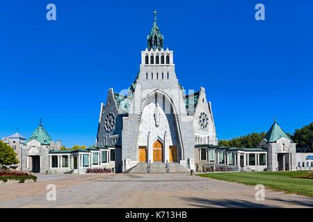 Canada Quebec, la Scenic Chemin du Roy, la regione Mauricie, la città di Trois Rivieres, il santuario di Nostra Signora del Capo, appuntamento spirituale luogo situato a Cap de la Madeleine, la Basilica Foto Stock