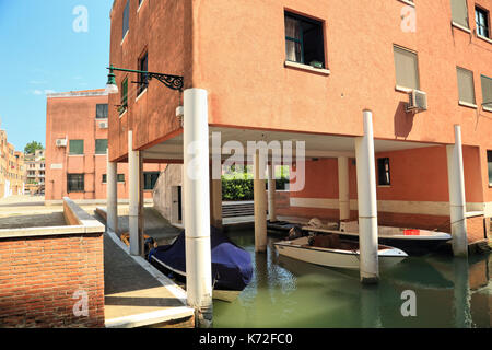 Moderna area residenziale di Cannaregio, 1981-1985, dall'architetto Vittorio Gregotti Foto Stock