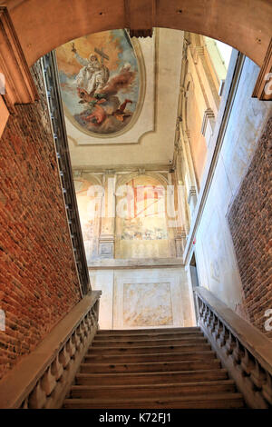 Dipinto sul soffitto dell'antico chiostro dei Crociferi Foto Stock