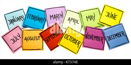 Set di dodici mesi (gennaio febbraio marzo aprile maggio giugno luglio agosto settembre ottobre novembre dicembre) - scrittura in inchiostro nero su Foto Stock