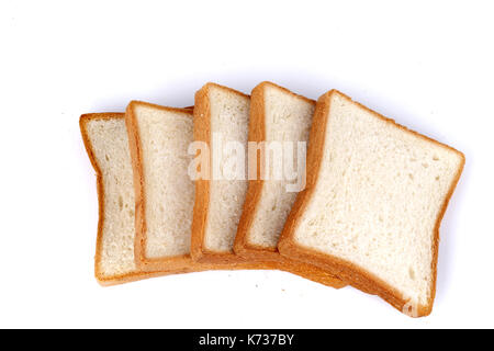 Il pane affettato isolati su sfondo bianco Foto Stock