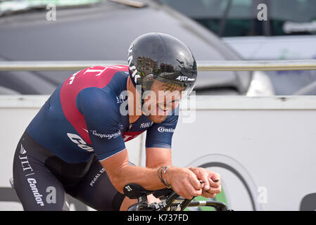 Russell Downing del team JLT Condor che corre nella fase 5 dell'OVO Energy Tour of Britain Tendring Time Trial, Clacton, Essex Foto Stock