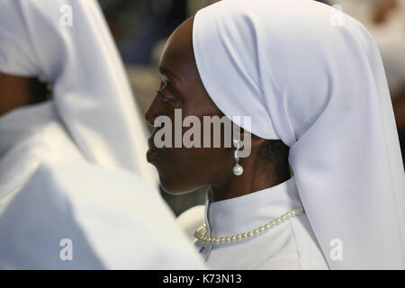 Londra REGNO UNITO. Xxii marzo 2015 Nazione dell'Islam donna a Muhammad moschea del n. 1 nella parte sud di Londra. Foto Stock