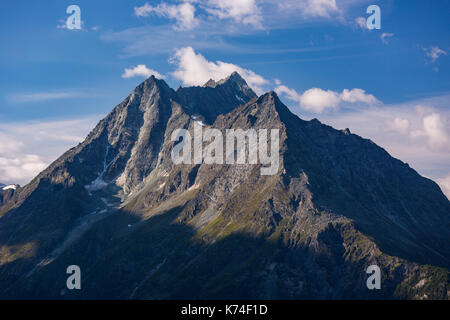 La sage, Svizzera - les Dents de veisivi montagna, nelle alpi Pennine nel canton vallese, alpi svizzere. Foto Stock