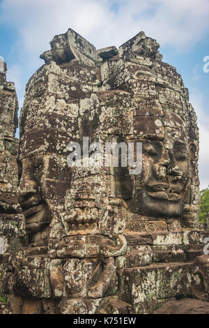 Faccia tower, Stone Faces, bodhisattva lokeshvara, Avalokiteshvara, rovine di templi, tempio Bayon, Angkor Thom complessa Foto Stock