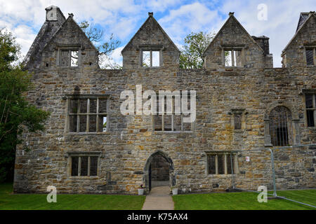 Esterno del restaurato del XV secolo il Castello di Donegal a Donegal Town, County Donegal, Repubblica di Irlanda Foto Stock