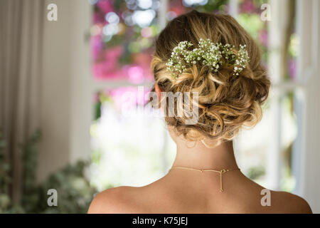 Vicino la vista posteriore della sposa capelli Foto Stock