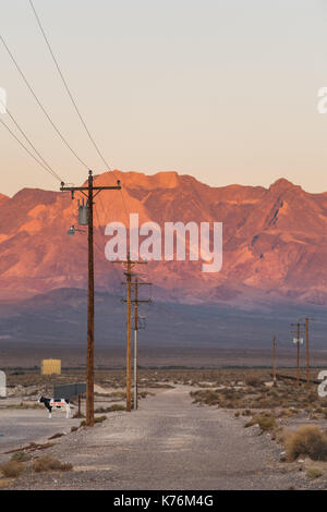 Tramonto nella valle Armagosa, Nevada, nei pressi dello Stato della California e linea Death Valley Junction Foto Stock