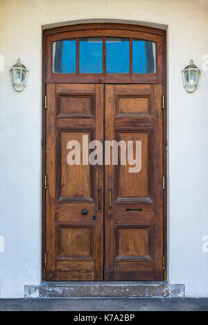 Vecchia porta di legno Foto Stock