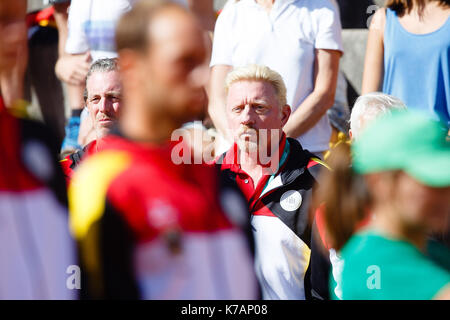 Oeiras, Portogallo. Xv Sep, 2017. Germania la testa di tennis maschile, Boris Becker, durante la Coppa Davis play-off match tra il Portogallo e la Germania al centro desportivo nacional jamor di oeiras/Lisbona. Credito: Frank molter/alamy live news Foto Stock