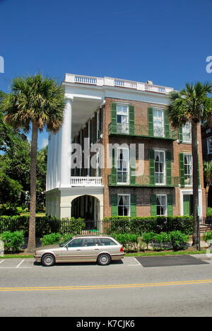 Antebellum mansions su East Battery Street a Charleston, Carolina del Sud Foto Stock